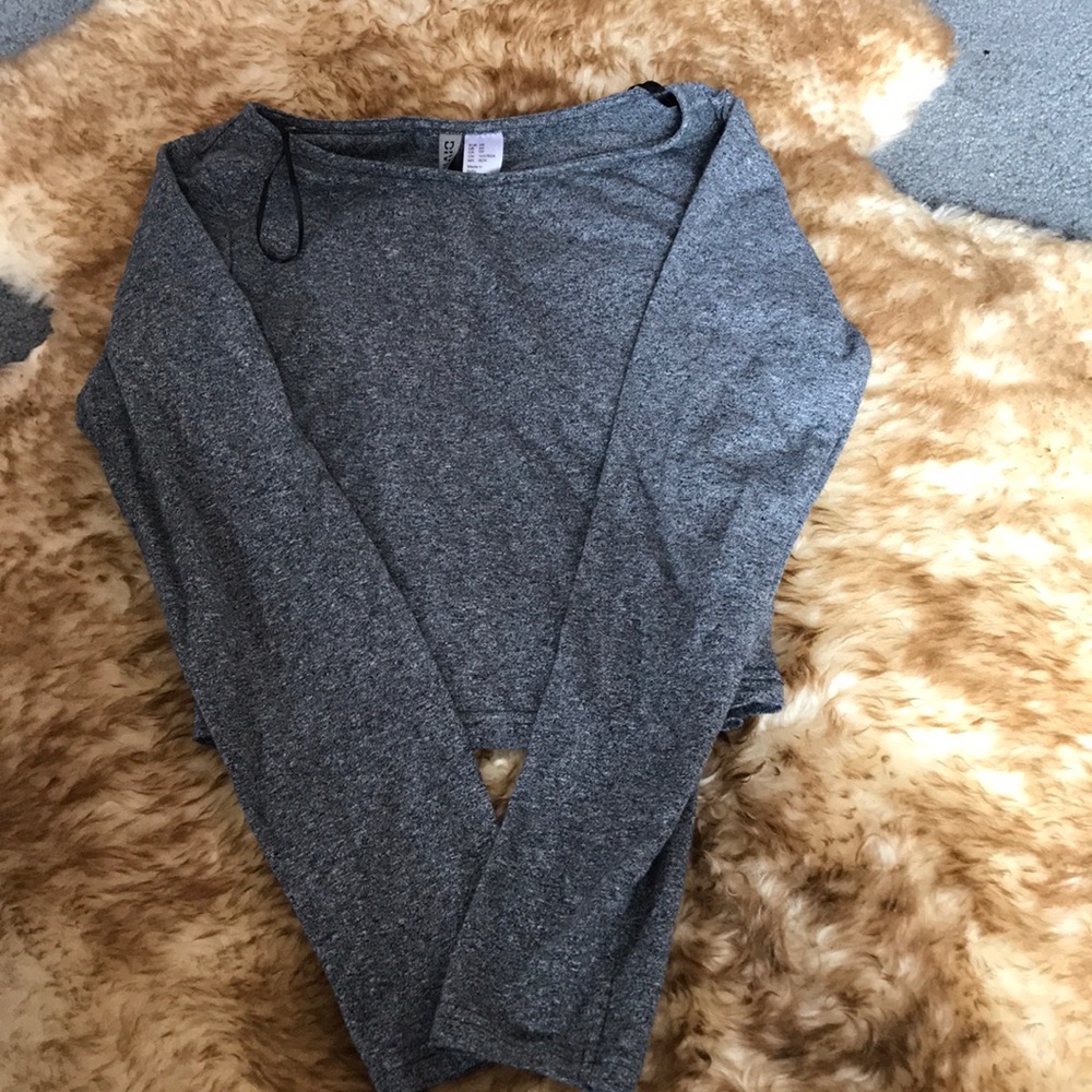 Divided from H&M Gray Long Sleeve Crop Top